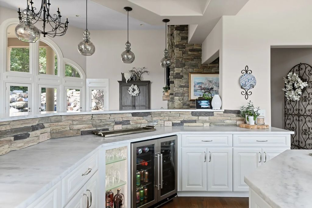 The Estate in Thompsons Station is a luxurious home fully renovated and boasts breathtaking views from every room now available for sale. This home located at 5670 Carters Creek Pike, Thompsons Station, Tennessee; offering 05 bedrooms and 06 bathrooms with 5,362 square feet of living spaces. 