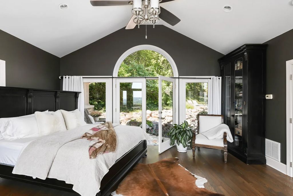 The Estate in Thompsons Station is a luxurious home fully renovated and boasts breathtaking views from every room now available for sale. This home located at 5670 Carters Creek Pike, Thompsons Station, Tennessee; offering 05 bedrooms and 06 bathrooms with 5,362 square feet of living spaces. 