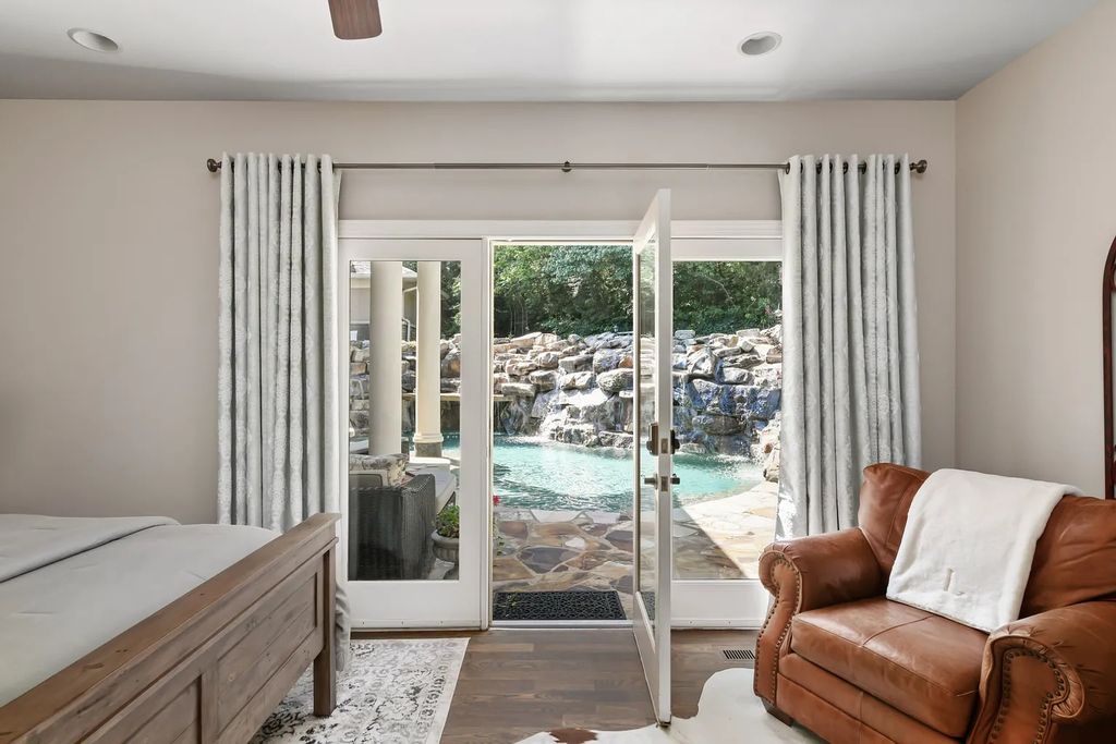 The Estate in Thompsons Station is a luxurious home fully renovated and boasts breathtaking views from every room now available for sale. This home located at 5670 Carters Creek Pike, Thompsons Station, Tennessee; offering 05 bedrooms and 06 bathrooms with 5,362 square feet of living spaces. 