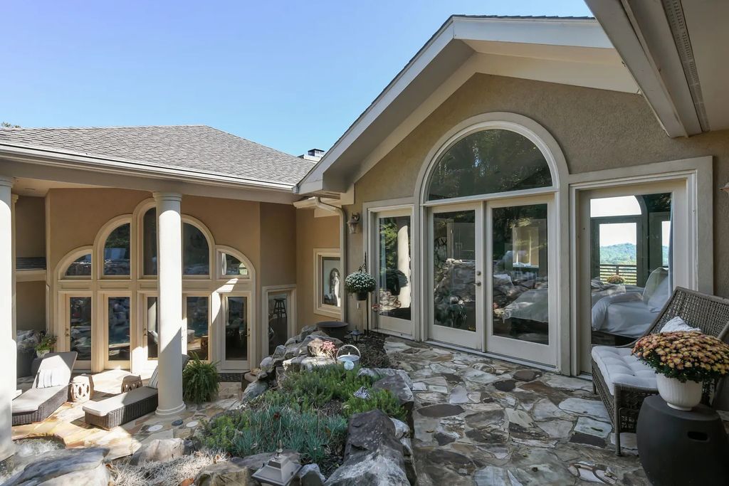 The Estate in Thompsons Station is a luxurious home fully renovated and boasts breathtaking views from every room now available for sale. This home located at 5670 Carters Creek Pike, Thompsons Station, Tennessee; offering 05 bedrooms and 06 bathrooms with 5,362 square feet of living spaces. 