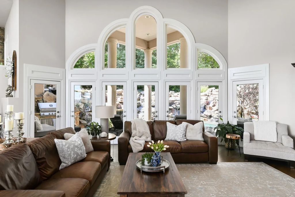 The Estate in Thompsons Station is a luxurious home fully renovated and boasts breathtaking views from every room now available for sale. This home located at 5670 Carters Creek Pike, Thompsons Station, Tennessee; offering 05 bedrooms and 06 bathrooms with 5,362 square feet of living spaces. 