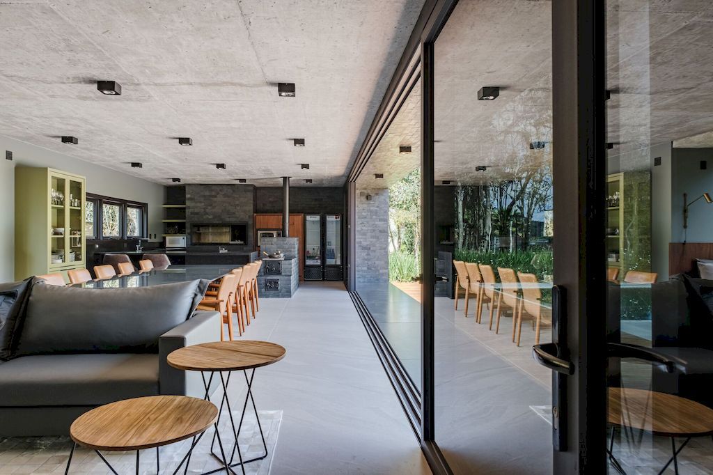 JPP House Reconciles Architecture and Nature by Zanesco Arquitetura 6
