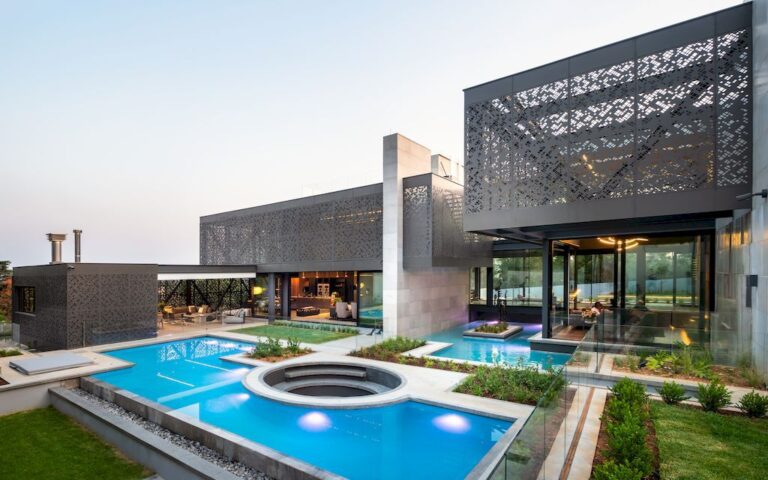 NKU Residence with Folding Aluminium Screens by Nico van der Meulen