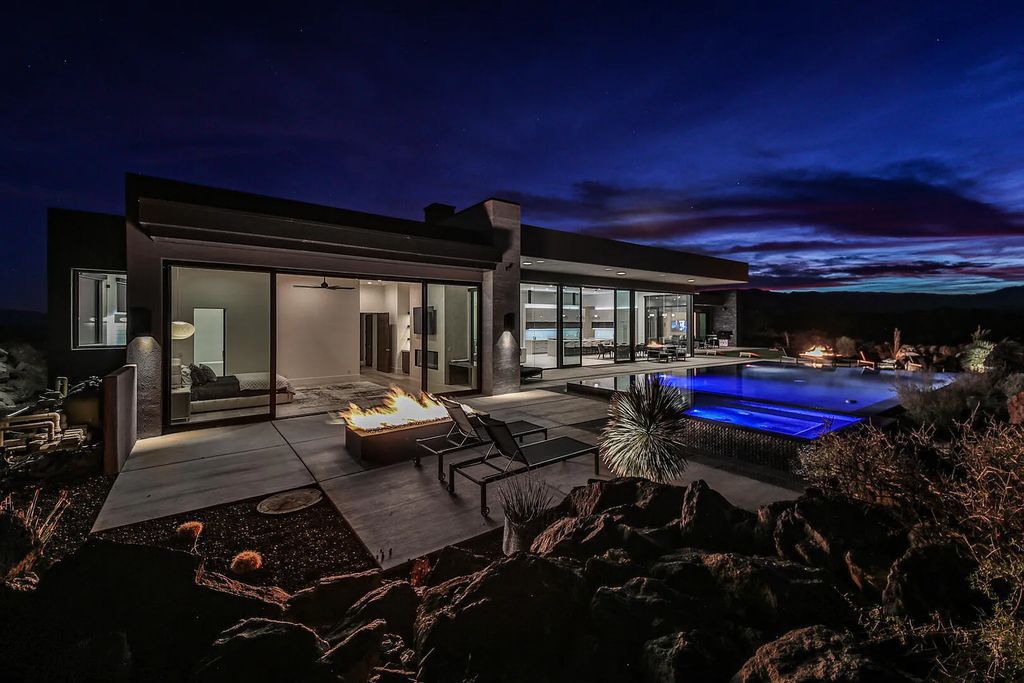 2399 N Kiva Trail, Saint George, Utah is a truly one of a kind contemporary estate sits 28 feet above the street below, boasts 360 degree views, including a picture perfect framing of Snow Canyon, Red Mountain, Pine Valley Mountain, Movie Rock, and the Kachina Cliffs.