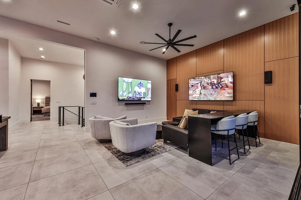 2399 N Kiva Trail, Saint George, Utah is a truly one of a kind contemporary estate sits 28 feet above the street below, boasts 360 degree views, including a picture perfect framing of Snow Canyon, Red Mountain, Pine Valley Mountain, Movie Rock, and the Kachina Cliffs.