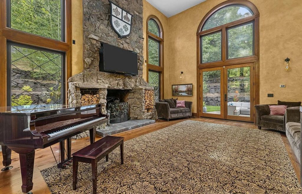 The Estate in Portland is a luxurious home fully furnished with vineyard and underground wine cellar now available for sale. This home located at 14125 NW Germantown Rd, Portland, Oregon; offering 06 bedrooms and 06 bathrooms with 13,000 square feet of living spaces.