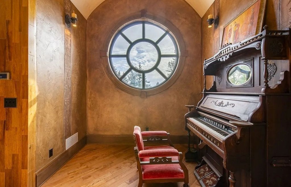 The Estate in Portland is a luxurious home fully furnished with vineyard and underground wine cellar now available for sale. This home located at 14125 NW Germantown Rd, Portland, Oregon; offering 06 bedrooms and 06 bathrooms with 13,000 square feet of living spaces.