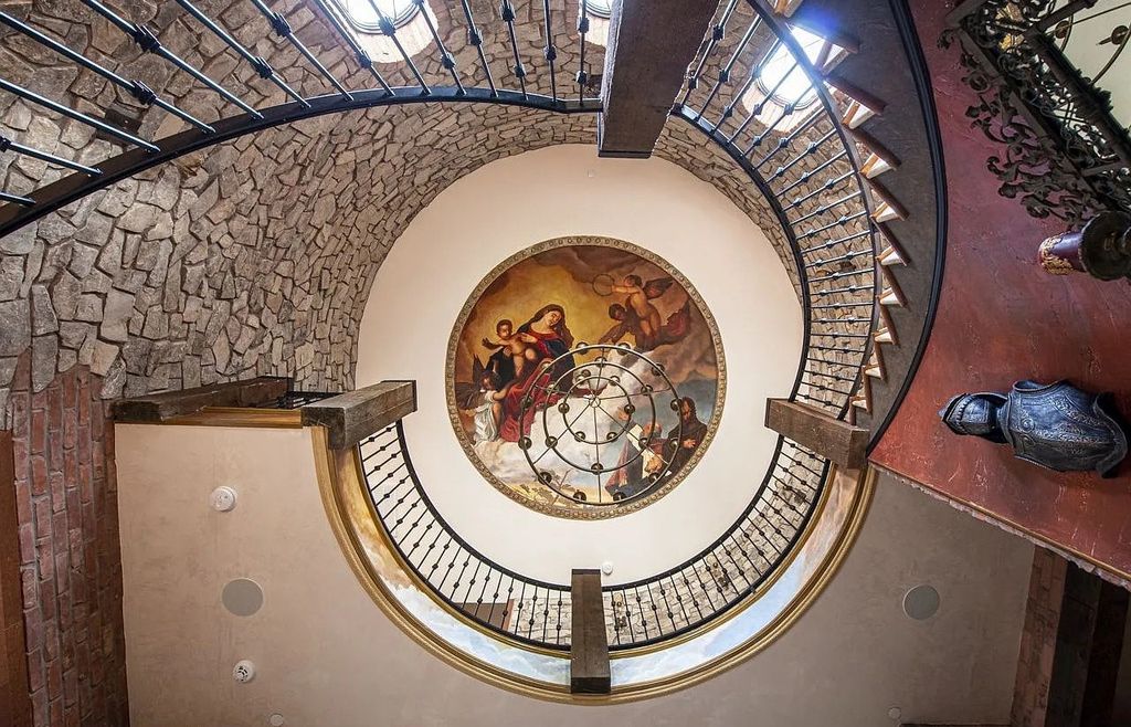 The Estate in Portland is a luxurious home fully furnished with vineyard and underground wine cellar now available for sale. This home located at 14125 NW Germantown Rd, Portland, Oregon; offering 06 bedrooms and 06 bathrooms with 13,000 square feet of living spaces.