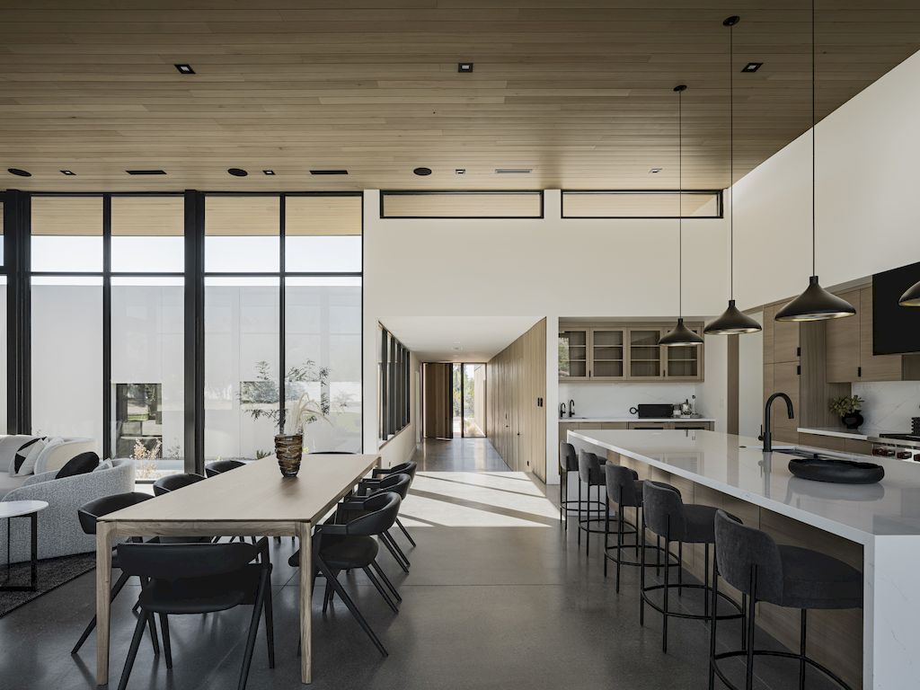 Rove House, Stunning Renovation Project in Arizona by The Ranch Mine