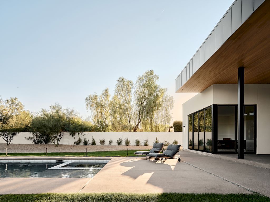 Rove House, Stunning Renovation Project in Arizona by The Ranch Mine