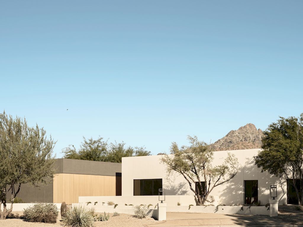 Rove House, Stunning Renovation Project in Arizona by The Ranch Mine