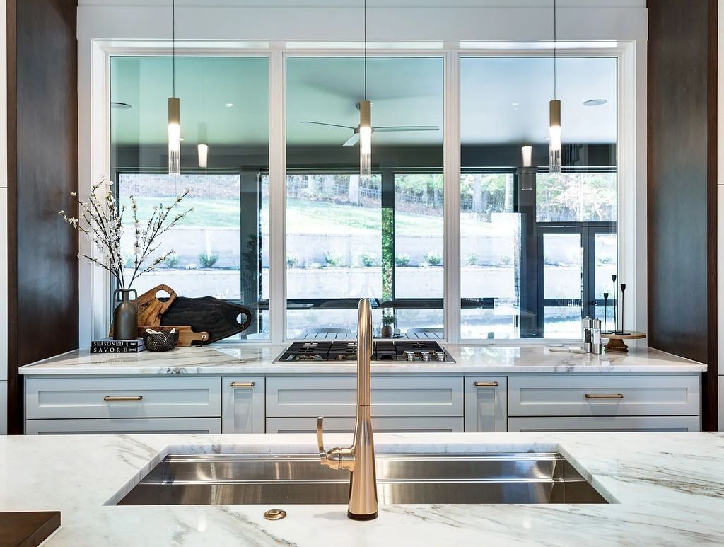 The House in Nashville has a main level master, secondary bedroom, and office along with all the elegant modern touches, now available for sale. This home located at 6523 Currywood Dr, Nashville, Tennessee