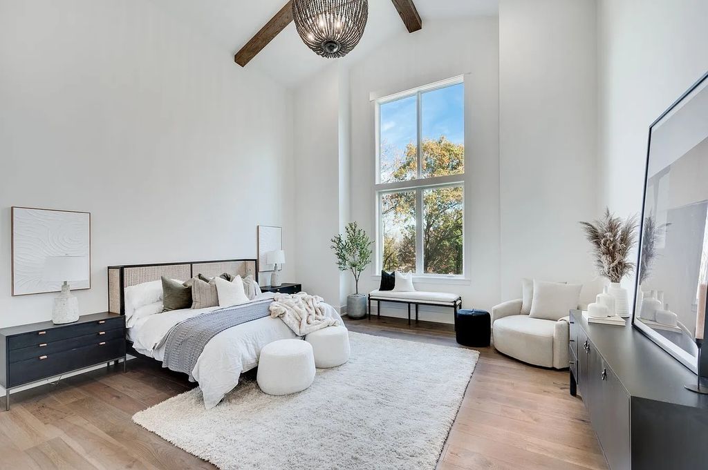 The House in Nashville has a main level master, secondary bedroom, and office along with all the elegant modern touches, now available for sale. This home located at 6523 Currywood Dr, Nashville, Tennessee