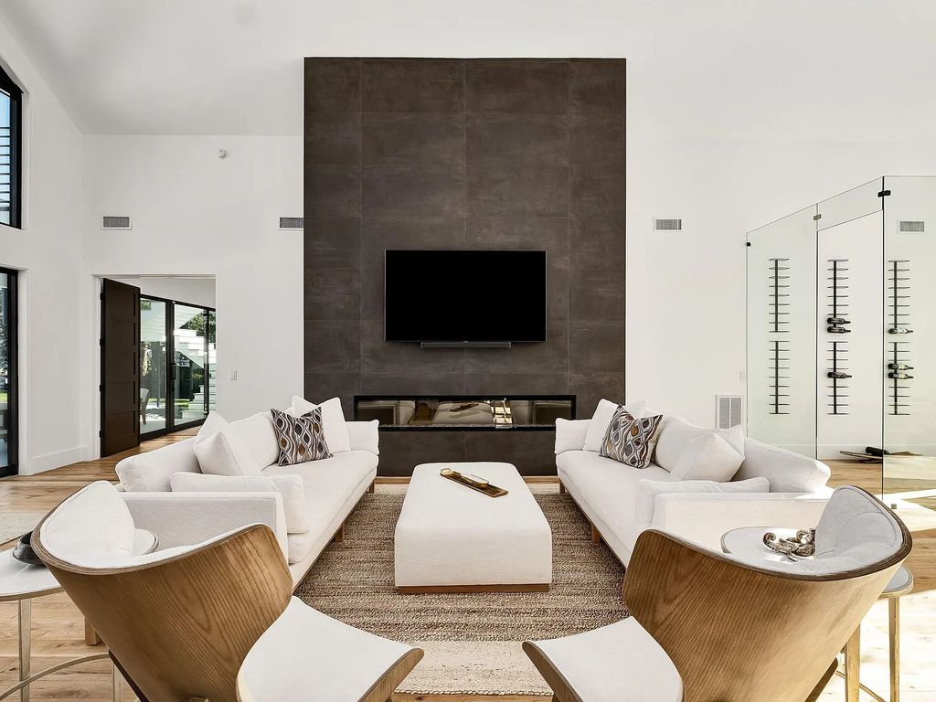 Stunning New Bayfront Home in Santa Rosa Beach with Clean Minimalist Lines Throughout Hits The Market for 3.5 Million 25