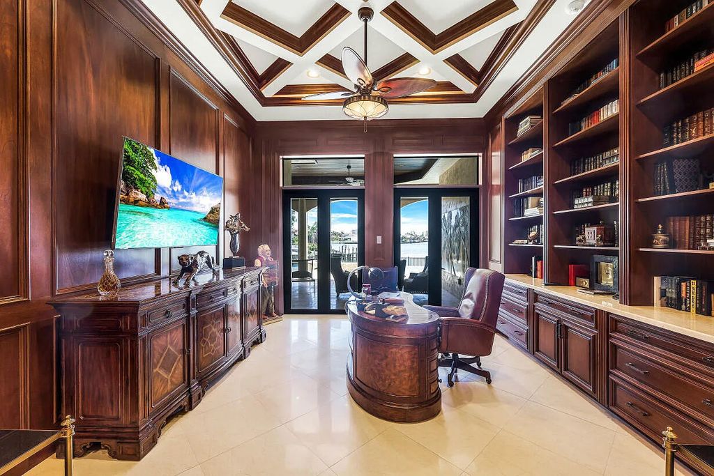 590 S Heathwood Drive, Marco Island, Florida is an elegant and refined estate in an ideal location close to Marco Beach, Winterberry and Mackle Park's, restaurants, and shopping.