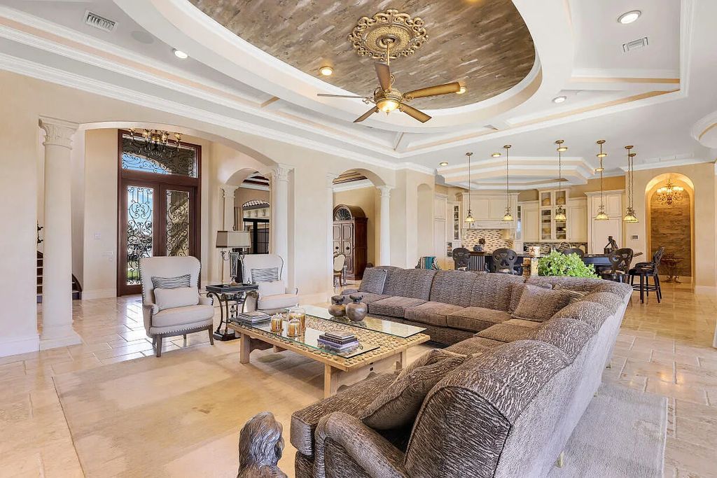 590 S Heathwood Drive, Marco Island, Florida is an elegant and refined estate in an ideal location close to Marco Beach, Winterberry and Mackle Park's, restaurants, and shopping.