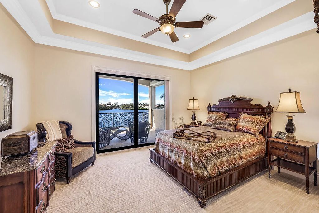 590 S Heathwood Drive, Marco Island, Florida is an elegant and refined estate in an ideal location close to Marco Beach, Winterberry and Mackle Park's, restaurants, and shopping.