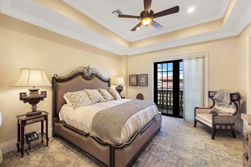 590 S Heathwood Drive, Marco Island, Florida is an elegant and refined estate in an ideal location close to Marco Beach, Winterberry and Mackle Park's, restaurants, and shopping.