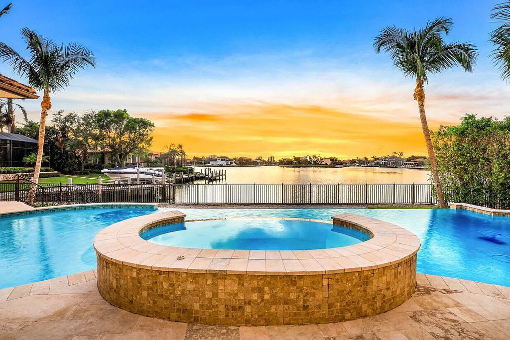 590 S Heathwood Drive, Marco Island, Florida is an elegant and refined estate in an ideal location close to Marco Beach, Winterberry and Mackle Park's, restaurants, and shopping.