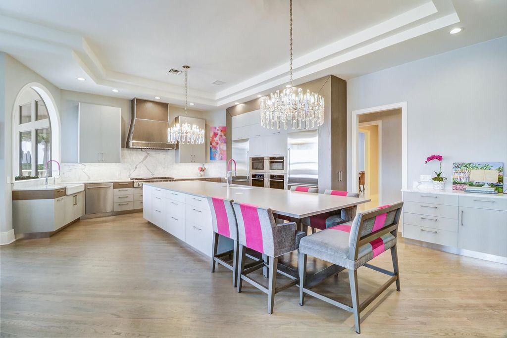 2131 Oceanview Drive, Tierra Verde, Florida is a resort-class estate with 276 feet of beautiful water on the Gulf of Mexico in the Westhore neighborhood, sits on manicured gated and recently fenced grounds with mature palms and landscaping.