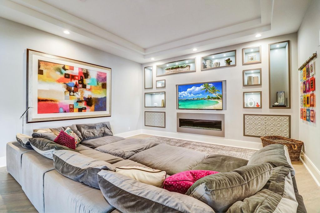 2131 Oceanview Drive, Tierra Verde, Florida is a resort-class estate with 276 feet of beautiful water on the Gulf of Mexico in the Westhore neighborhood, sits on manicured gated and recently fenced grounds with mature palms and landscaping.