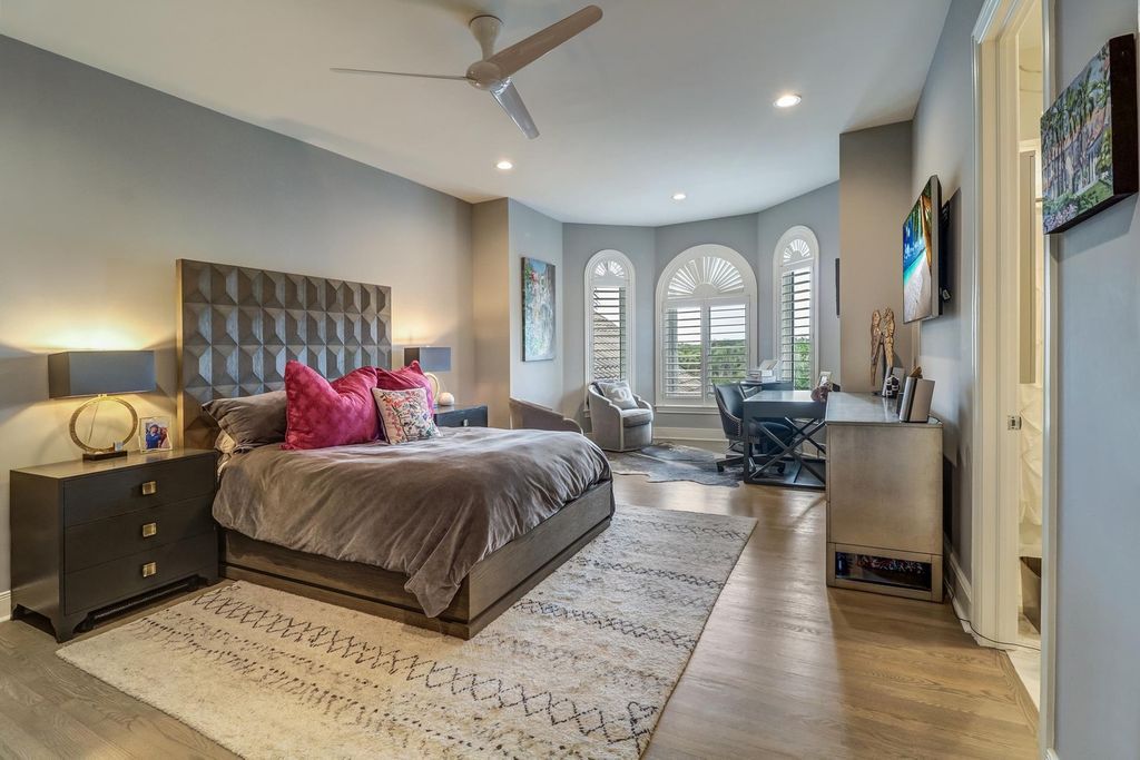 2131 Oceanview Drive, Tierra Verde, Florida is a resort-class estate with 276 feet of beautiful water on the Gulf of Mexico in the Westhore neighborhood, sits on manicured gated and recently fenced grounds with mature palms and landscaping.