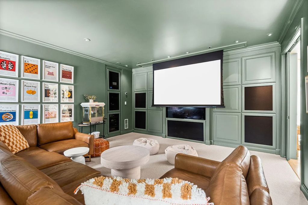 The Estate in Brentwood is a luxurious home situated on a picturesque cul-de-sac and recently added decorative features with chic now available for sale. This home located at 6205 Mapleton Ct, Brentwood, Tennessee; offering 05 bedrooms and 06 bathrooms with 6,442 square feet of living spaces. 