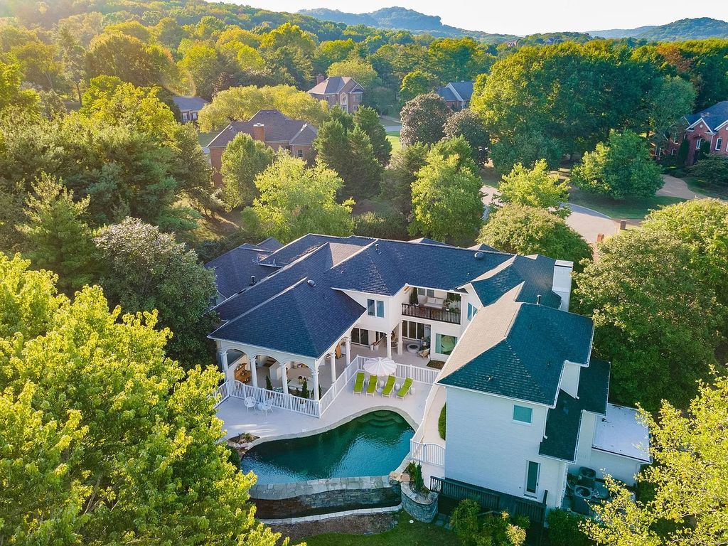 The Estate in Brentwood is a luxurious home situated on a picturesque cul-de-sac and recently added decorative features with chic now available for sale. This home located at 6205 Mapleton Ct, Brentwood, Tennessee; offering 05 bedrooms and 06 bathrooms with 6,442 square feet of living spaces. 