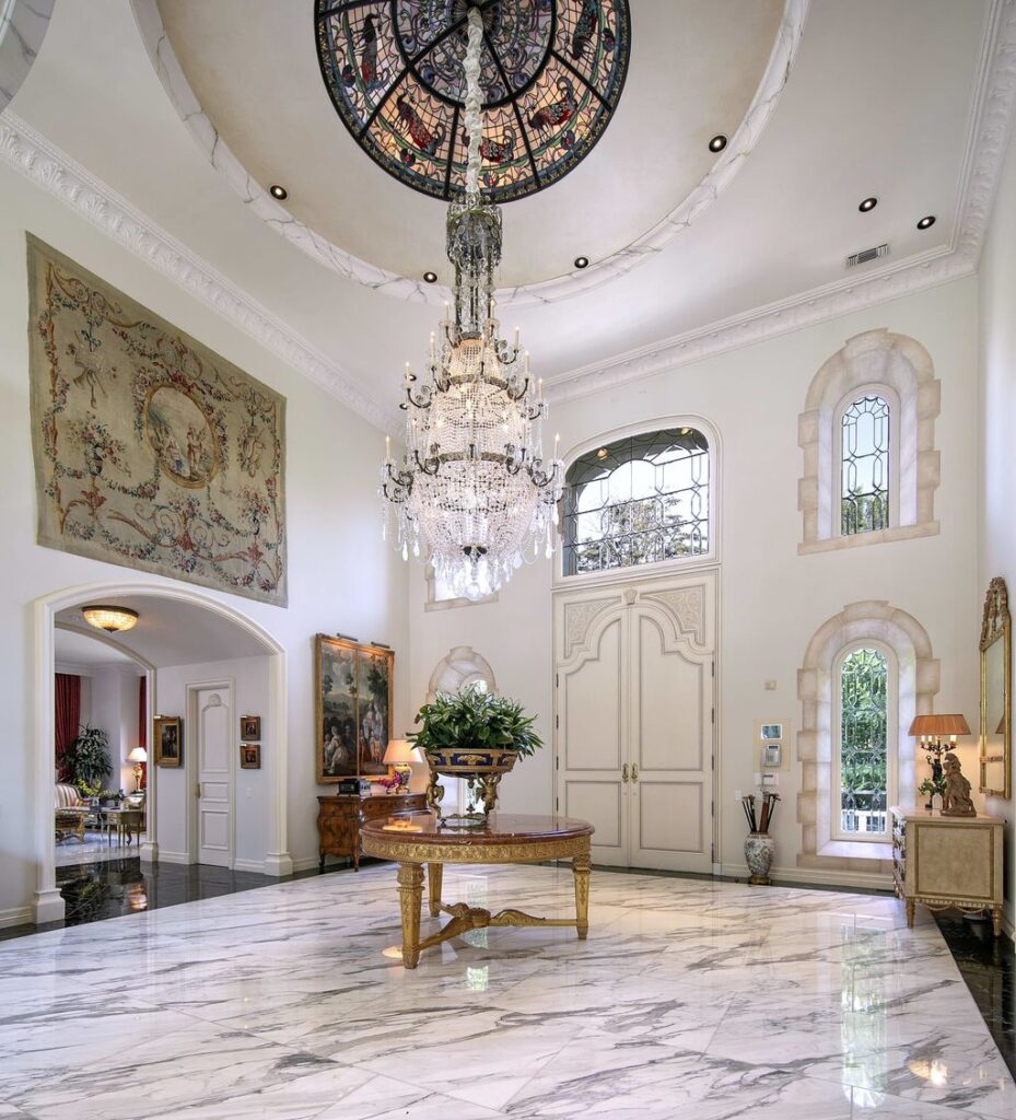 This 28.5 Million Palatial Villa in Beverly Hills is Perfect for Grand Entertaining with Unexpectedly Practical Floorplan 20