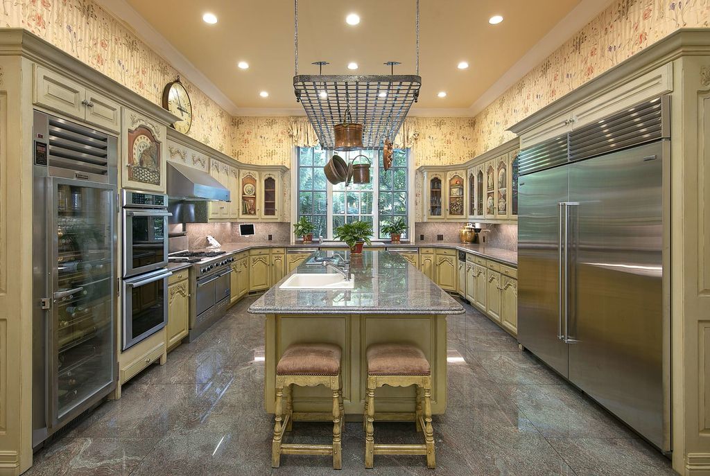 815 Cord Circle, Beverly Hills, California is a palatial residence sited on over a 1/2 acre with complete privacy, grounds are magical in every sense featuring a Roman style pool, fresco paintings and formal gardens.