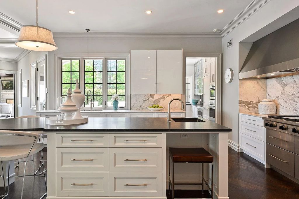 Thoughtfully Designed with Sightlines of Lake Minnetonka This Marvelous Home in Excelsior MN Seeks 7995000 12