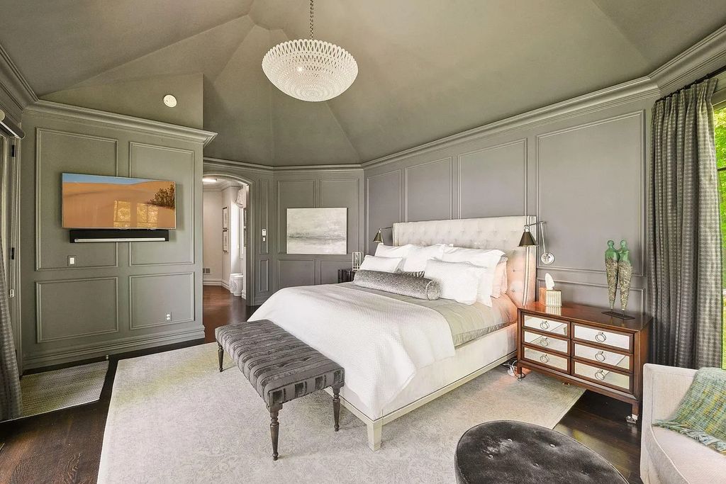 Thoughtfully Designed with Sightlines of Lake Minnetonka This Marvelous Home in Excelsior MN Seeks 7995000 27