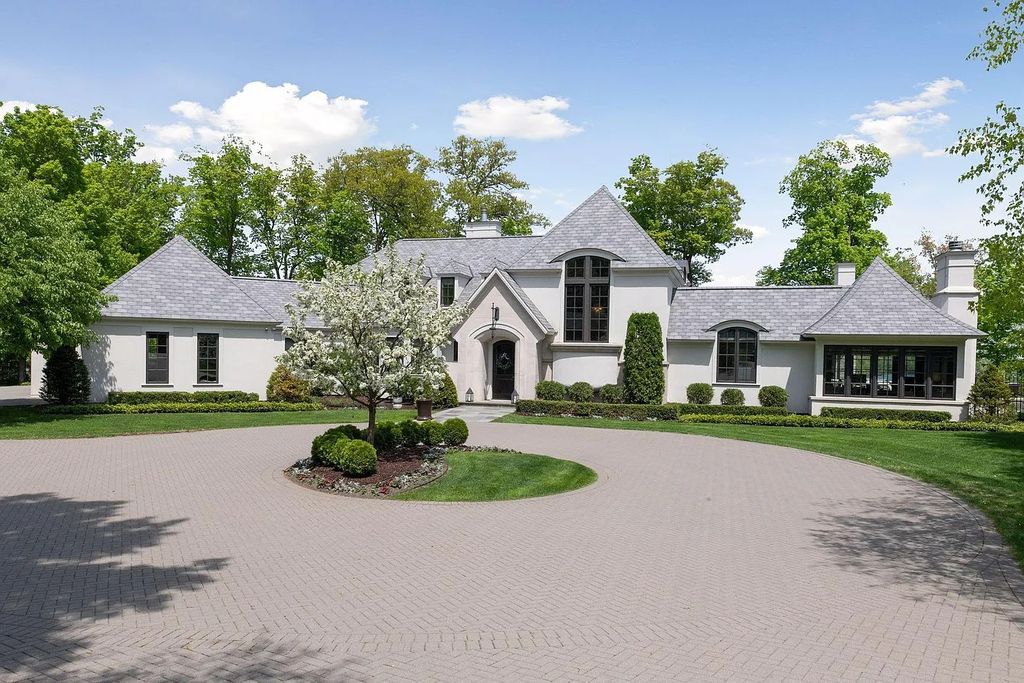 Thoughtfully Designed with Sightlines of Lake Minnetonka This Marvelous Home in Excelsior MN Seeks 7995000 3