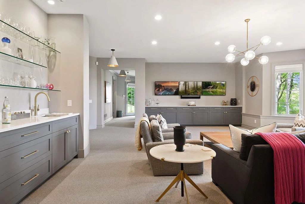 Thoughtfully Designed with Sightlines of Lake Minnetonka This Marvelous Home in Excelsior MN Seeks 7995000 41