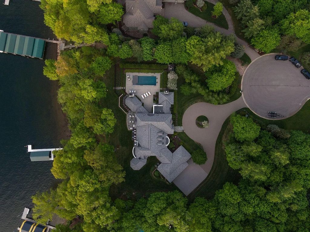 Thoughtfully Designed with Sightlines of Lake Minnetonka This Marvelous Home in Excelsior MN Seeks 7995000 57