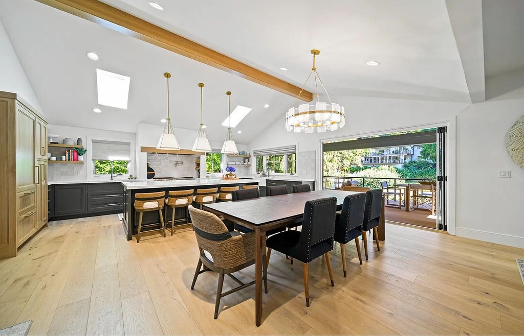 The Estate in Lake Oswego is a luxurious home ideally located on a rare waterfront cul-de-sac with backyard now available for sale. This home located at 17435 Wren Ct, Lake Oswego, Oregon; offering 04 bedrooms and 05 bathrooms with 10,454 square feet of land.