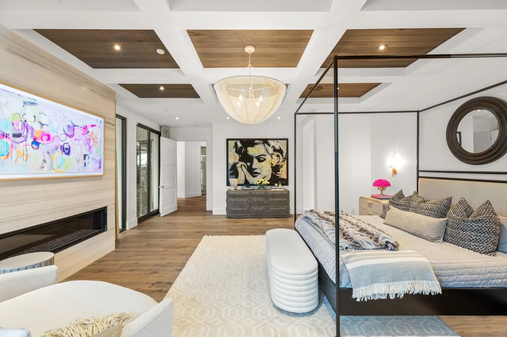 The Las Vegas Estate, a magnificent property has been completely redesigned with the finest quality finishes sitting on a half acre behind the guarded gates of Indigo in The Ridges is now available for sale. This home located at 42 Crested Cloud Way, Las Vegas, Nevada