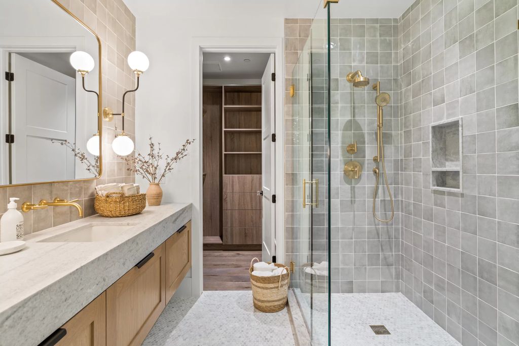 The Las Vegas Estate, a magnificent property has been completely redesigned with the finest quality finishes sitting on a half acre behind the guarded gates of Indigo in The Ridges is now available for sale. This home located at 42 Crested Cloud Way, Las Vegas, Nevada