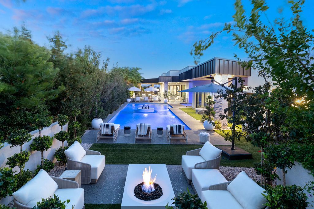 The Las Vegas Estate, a magnificent property has been completely redesigned with the finest quality finishes sitting on a half acre behind the guarded gates of Indigo in The Ridges is now available for sale. This home located at 42 Crested Cloud Way, Las Vegas, Nevada