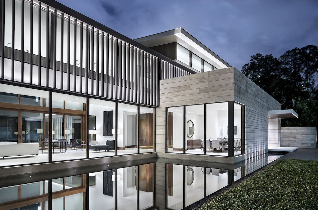 West residence with classical architectural & modern design by Miró Rivera