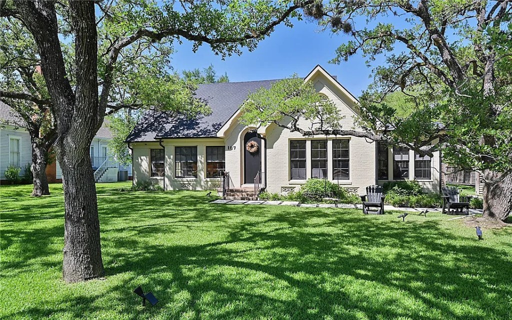 107 Pershing Ave College Station TX 77840 23