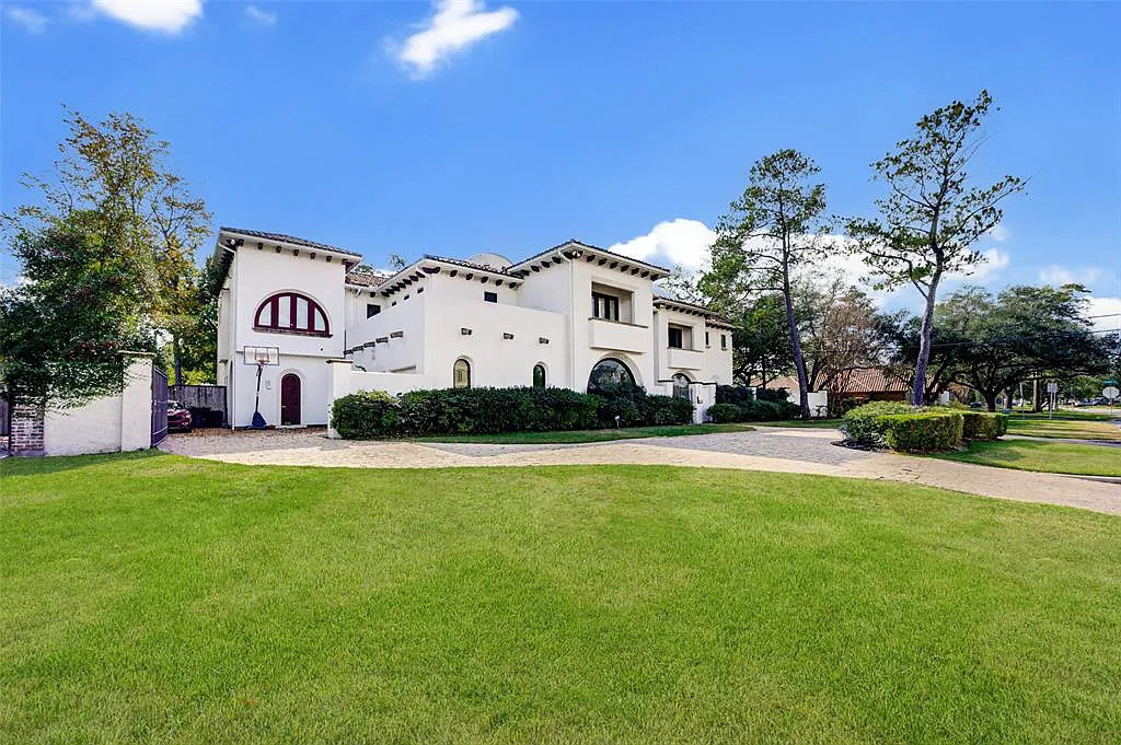 5135 Longmont Dr Houston TX 77056 8