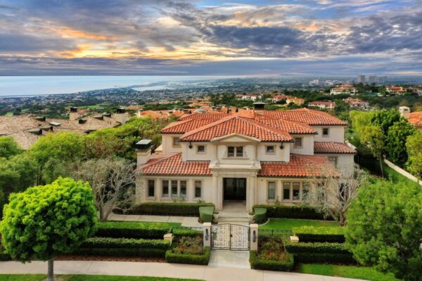 Photo inspiration: Visual Reference: A Sumptuous Mediterranean Estate With Unparalleled Views Of The Ocean