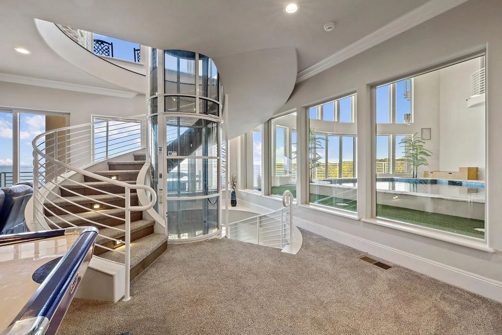 61 Guadalupe Drive, El Dorado Hills, California is a stunning residence nestled amongst the oaks and granite outcroppings provides endless skylines & breathtaking water views.