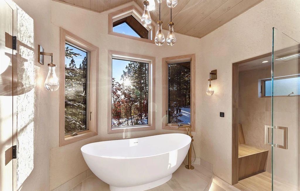 166 Granite Springs Drive, Stateline, Nevada is an exquisite high-end luxury lake view home that has been fully remodeled with the highest caliber materials and craftsmanship.