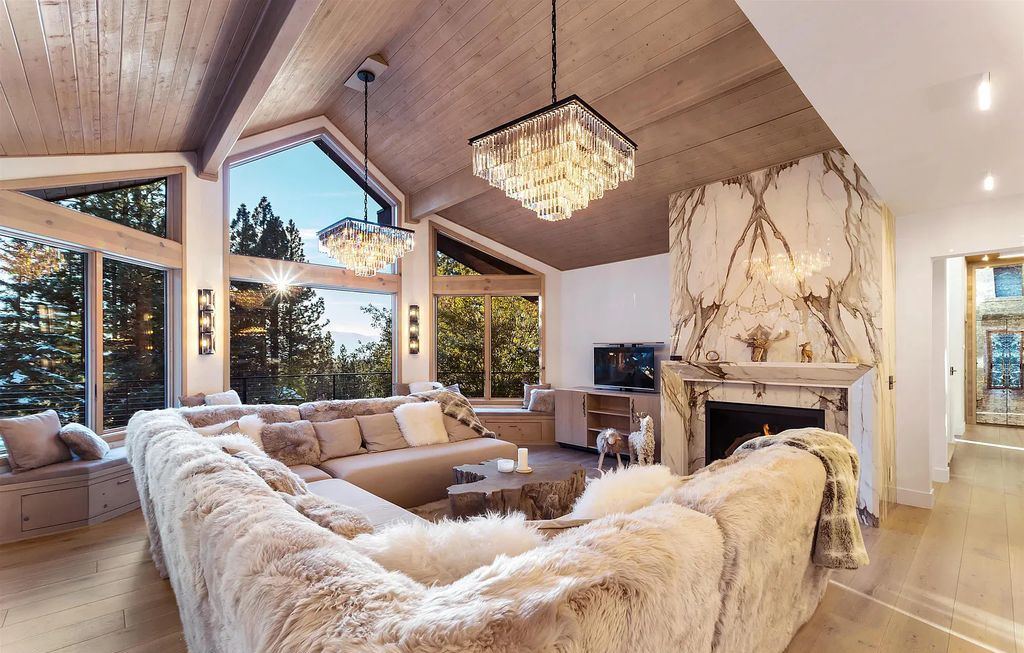 166 Granite Springs Drive, Stateline, Nevada is an exquisite high-end luxury lake view home that has been fully remodeled with the highest caliber materials and craftsmanship.