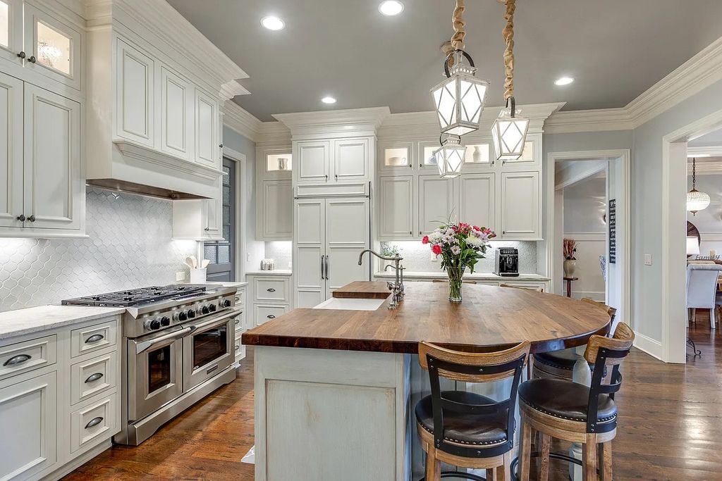 The Estate in College Grove is a luxurious home providing incredible indoor/outdoor for hours of enjoyment with your family now available for sale. This home located at 5190 Wildings Blvd LOT 3009, College Grove, Tennessee; offering 06 bedrooms and 07 bathrooms with 7,142 square feet of living spaces. 