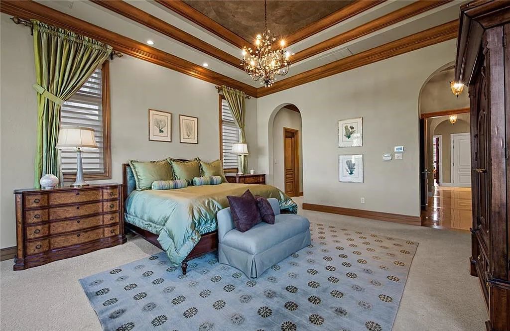 6097 Sunnyslope Drive, Naples, Florida, built by Michelangelo Builders, earning “The Best of Custom Wood, National Dream Home” & 4 Aurora awards. The spectacularly designed 2-story grand estate in Quail West is decorated with exquisite, one-of-a-kind milled woodwork.