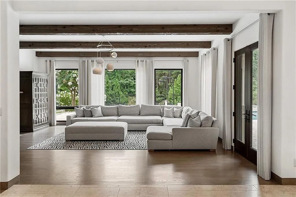 The Estate in Sandy Springs is a luxurious home lending itself to indoor and outdoor entertaining now available for sale. This home located at 4746 Woodvale Dr NW, Sandy Springs, Georgia; offering 05 bedrooms and 09 bathrooms with 11,467 square feet of living spaces. 