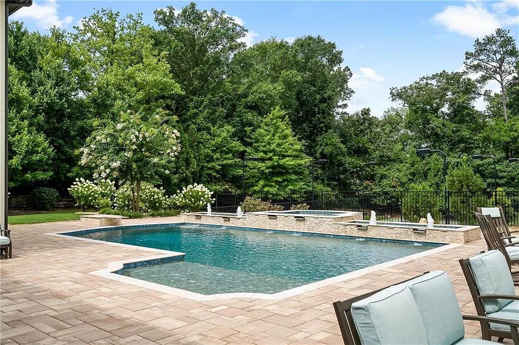 The Estate in Sandy Springs is a luxurious home lending itself to indoor and outdoor entertaining now available for sale. This home located at 4746 Woodvale Dr NW, Sandy Springs, Georgia; offering 05 bedrooms and 09 bathrooms with 11,467 square feet of living spaces. 